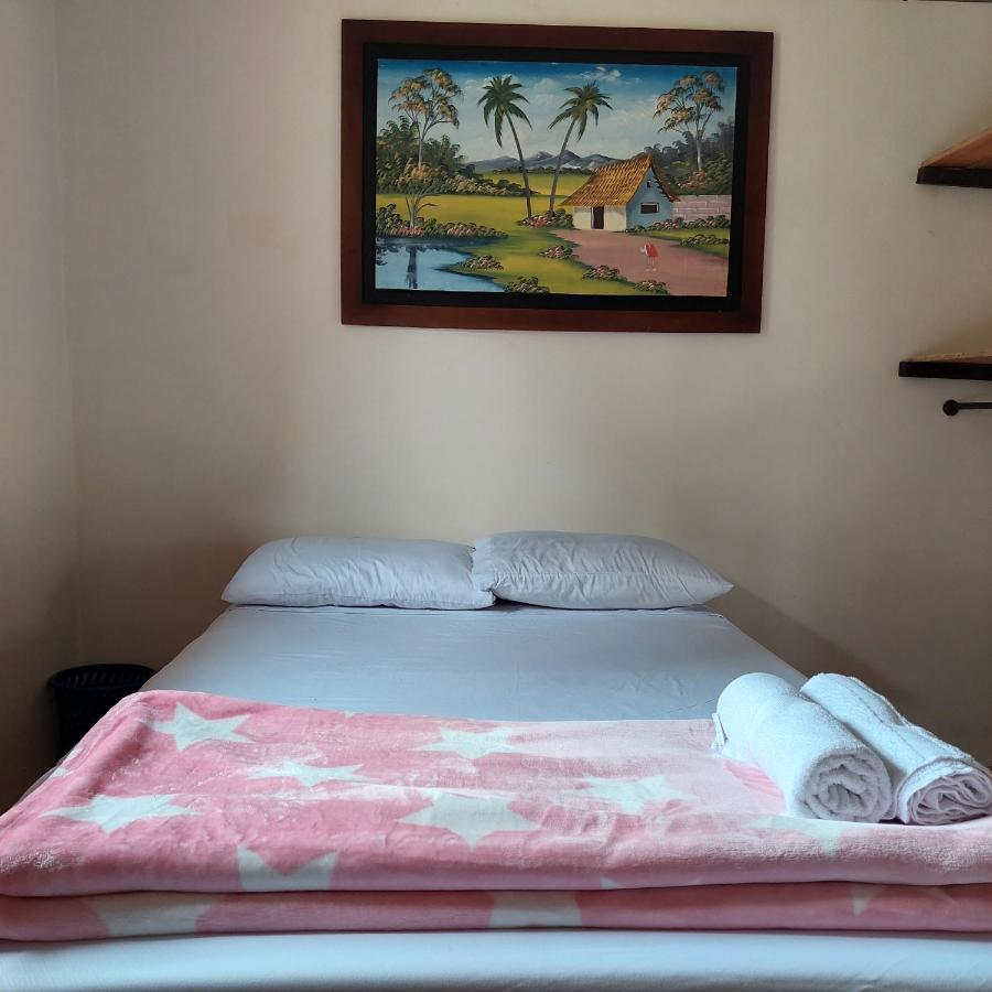 Hostal La Pijarana Σαλέντο Εξωτερικό φωτογραφία